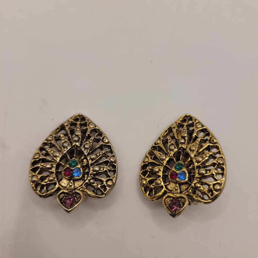 Vintage Heart Multicolor Crystal Clip Earrings
